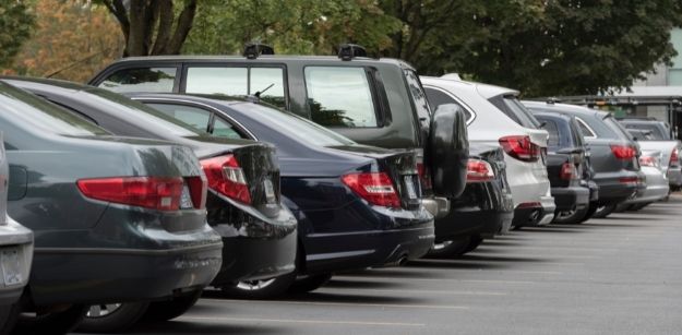 Tips for Reselling Your Old Company Vehicles