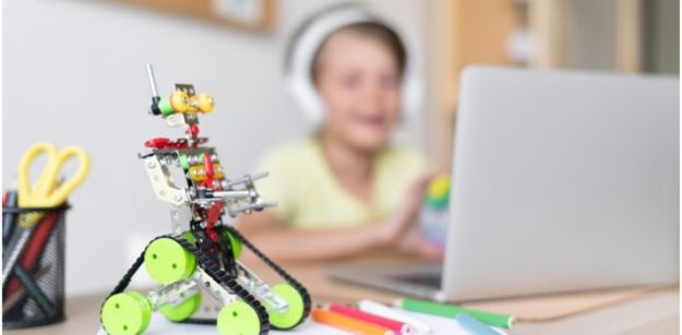 great ways to integrate creative learning gadgets into everyday play